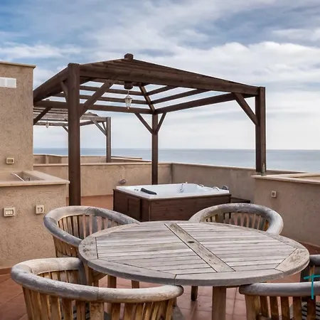Thalassa Hexhouse With Penthouse & Jacuzzi Apartment *